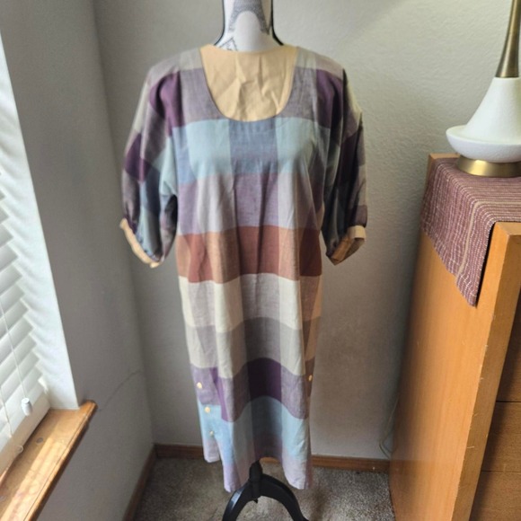 Dresses & Skirts - 70/80s Chinese Arts & Crafts Dreaa